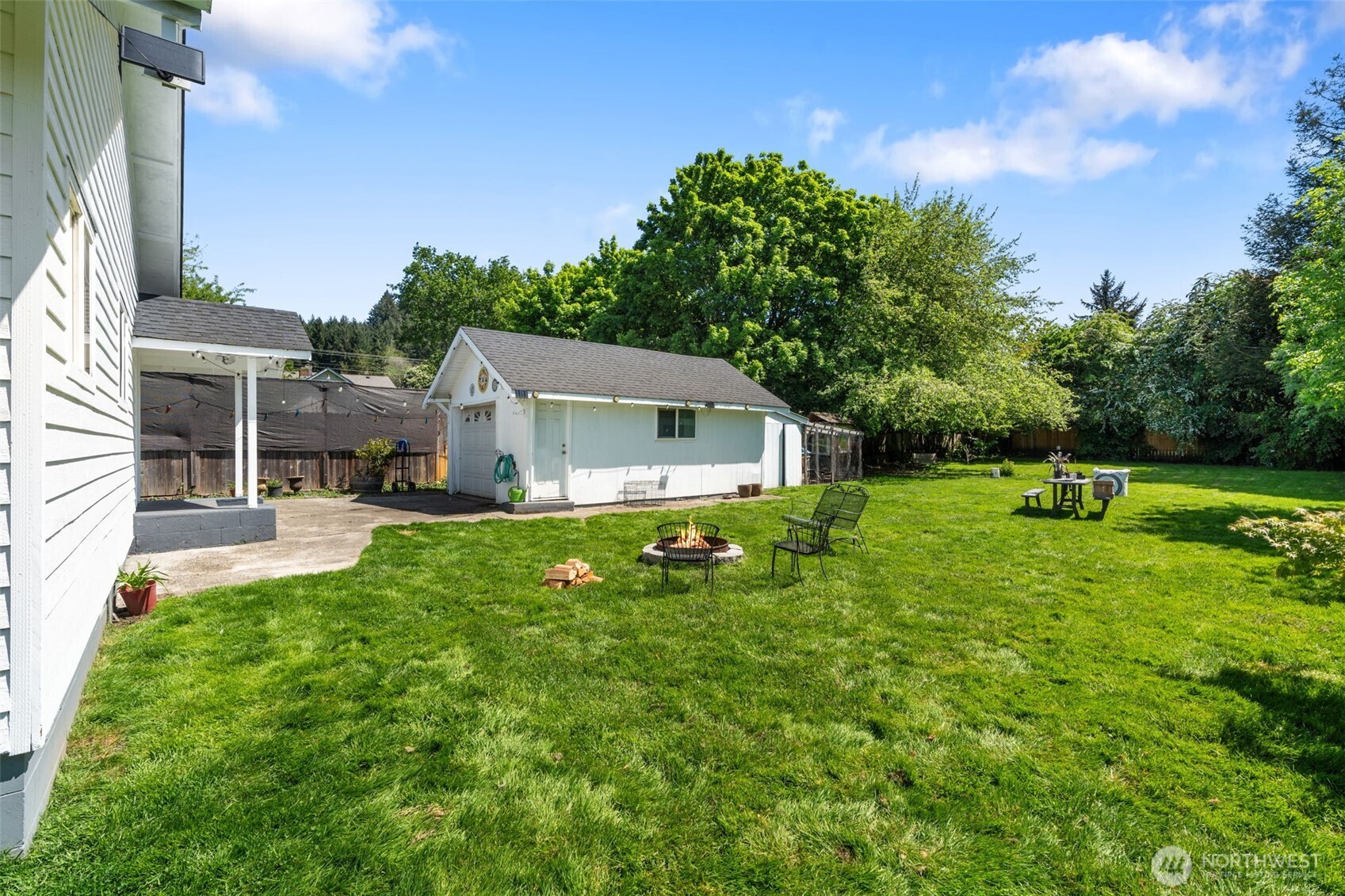 226 Southwest 16th Street Chehalis, WA 98532 - Photo 26 of 38 a house view with a garden space