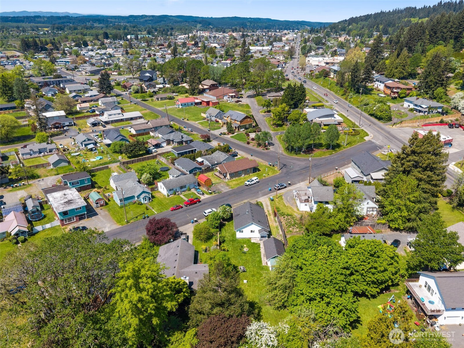 226 Southwest 16th Street Chehalis, WA 98532 - Photo 35 of 38 an aerial view of multiple house