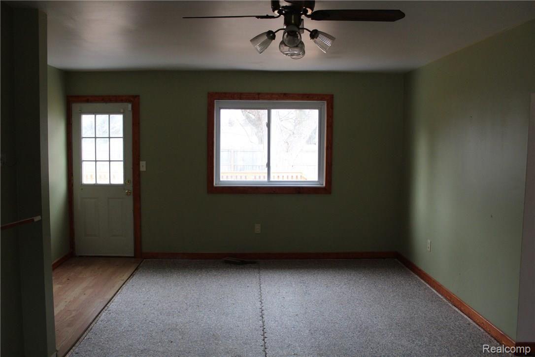 2254 South Graham Road Flint, MI 48532 - Photo 4 of 16 IMG_3119.JPG
