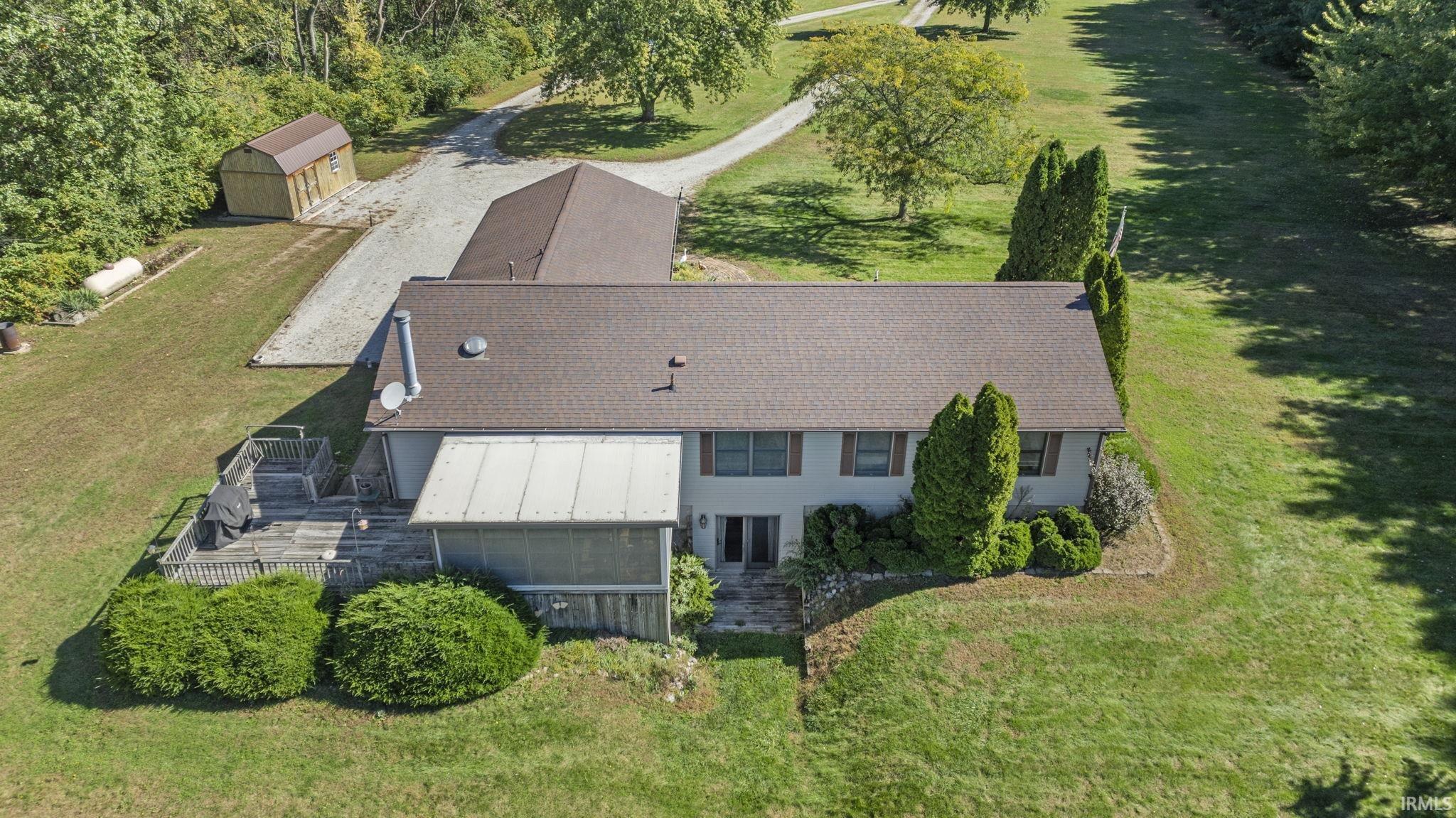 13623 South County Line Road Syracuse, IN 46567 - Photo 4 of 36 Gallery Image 4