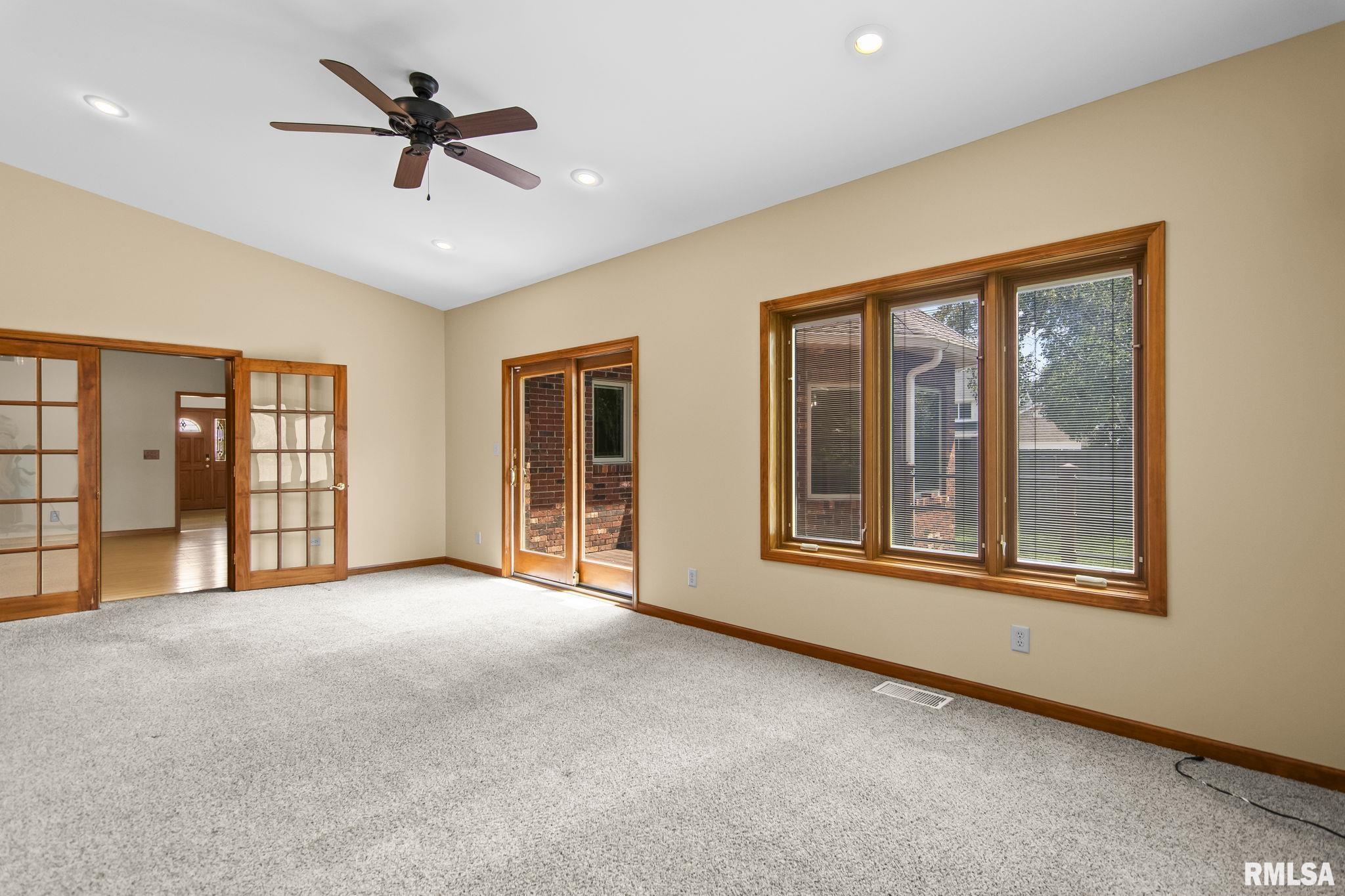 401 Colbrook Drive Springfield, IL 62702 - Photo 21 of 65