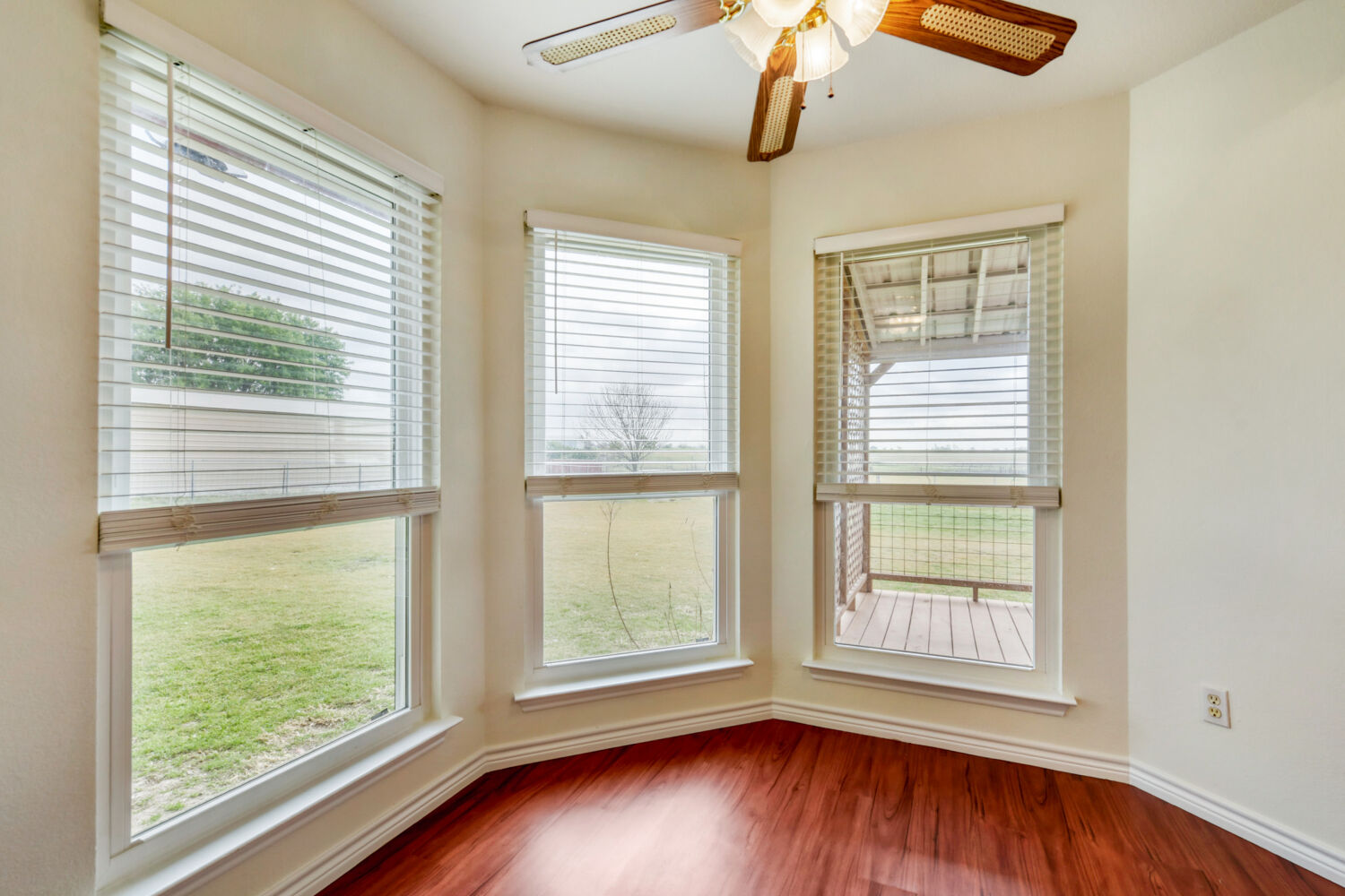 2601 Windy Ridge Road Taylor, TX 76574 - Photo 13 of 30
