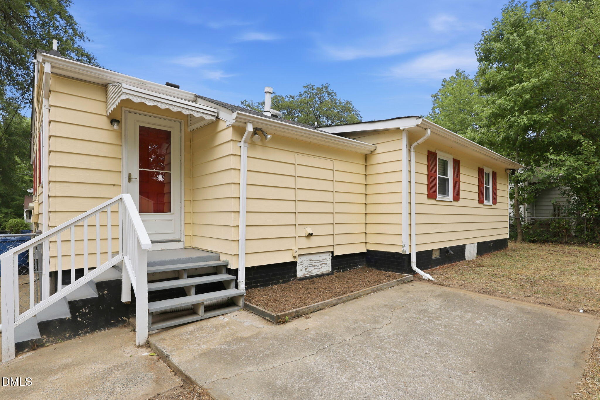 1711 Forest Road Durham, NC 27705 - Photo 23 of 28