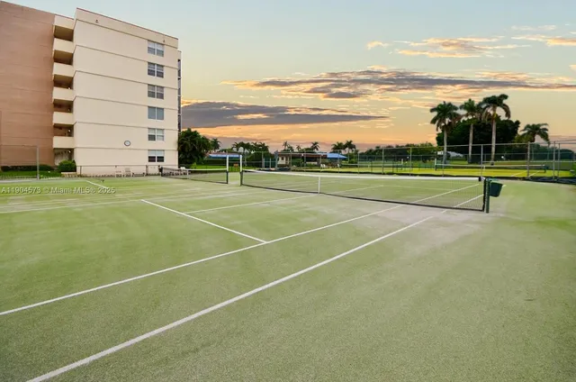 a view of a tennis court