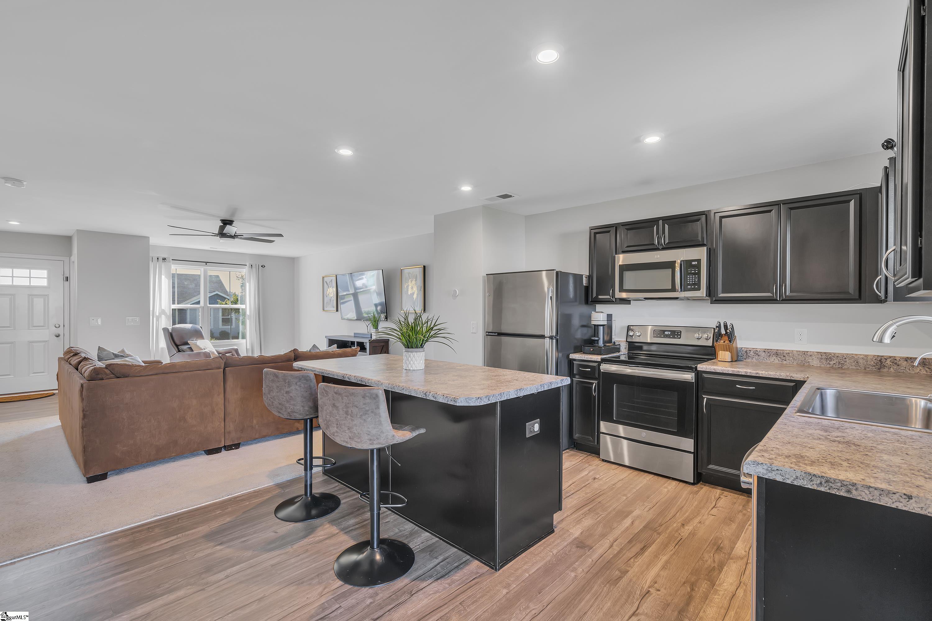 809 Danforth Drive Greenville, SC 29617 - Photo 6 of 27