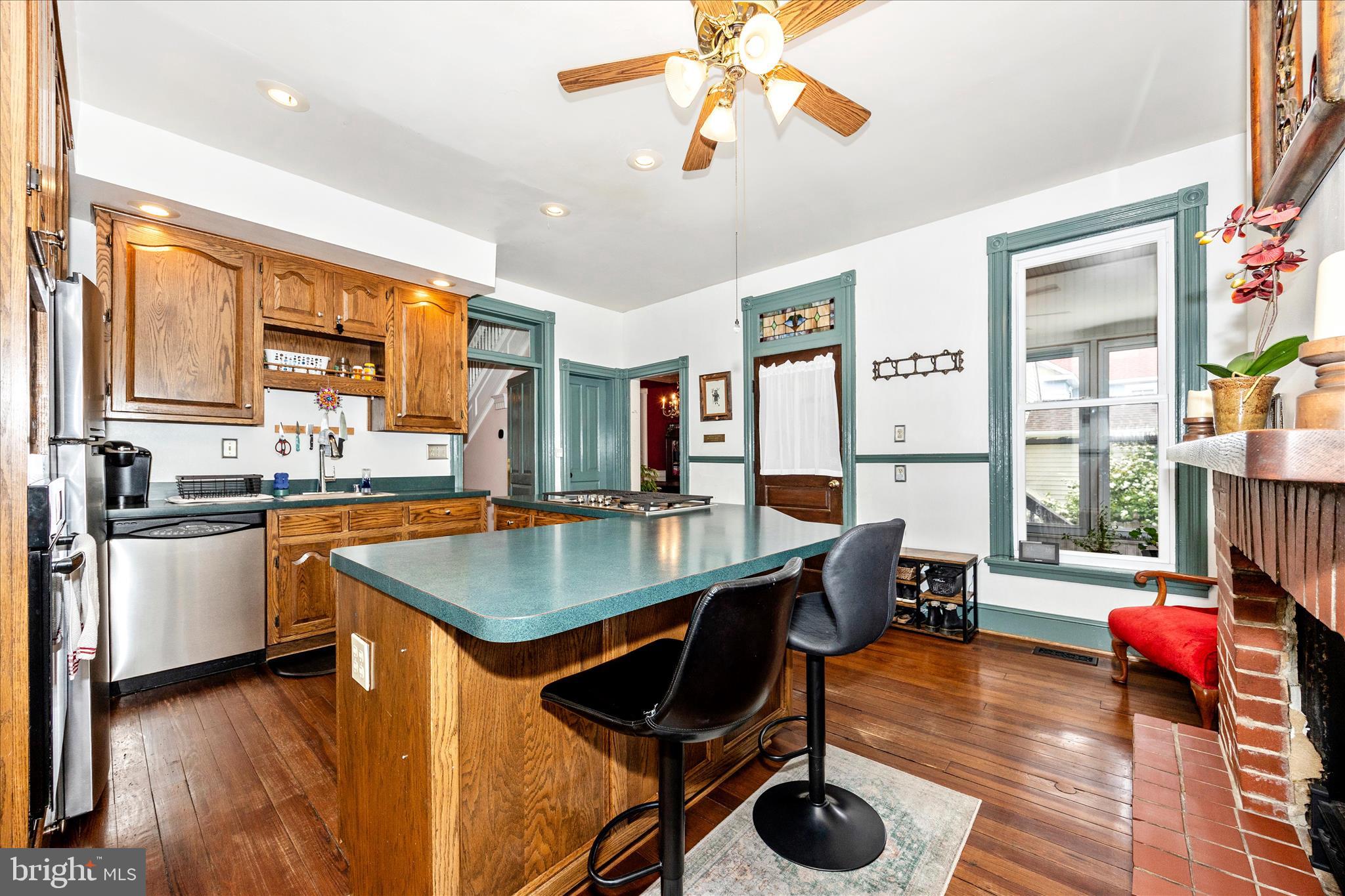 124 East Main Street Middletown, MD 21769 - Photo 18 of 58 Kitchen