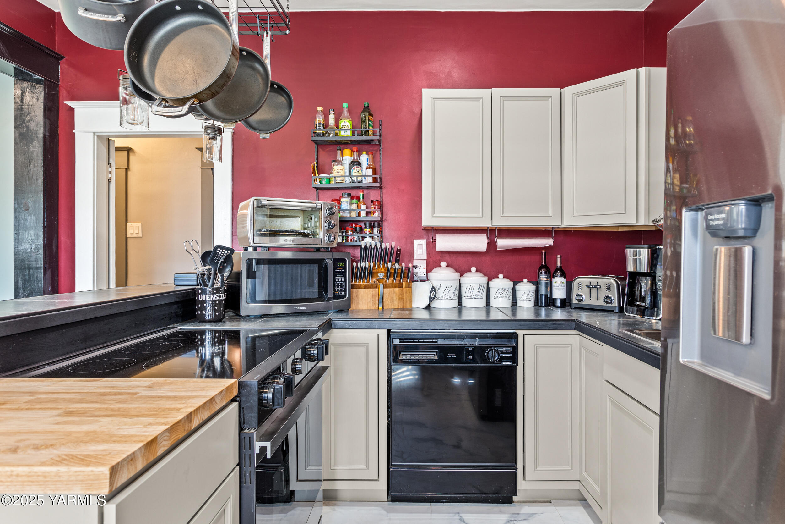 10309 Hughes Road Yakima, WA 98903 - Photo 13 of 40 10309Hughes_15