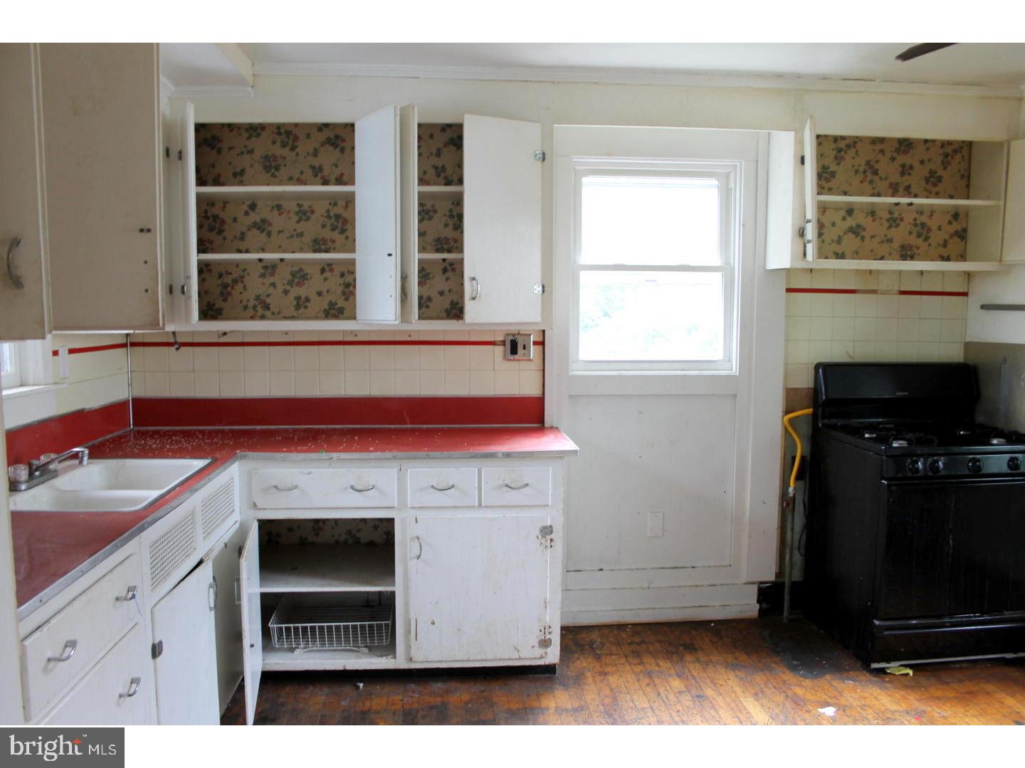 1817 Pennington Road Trenton, NJ 08618 - Photo 14 of 21 Kitchen