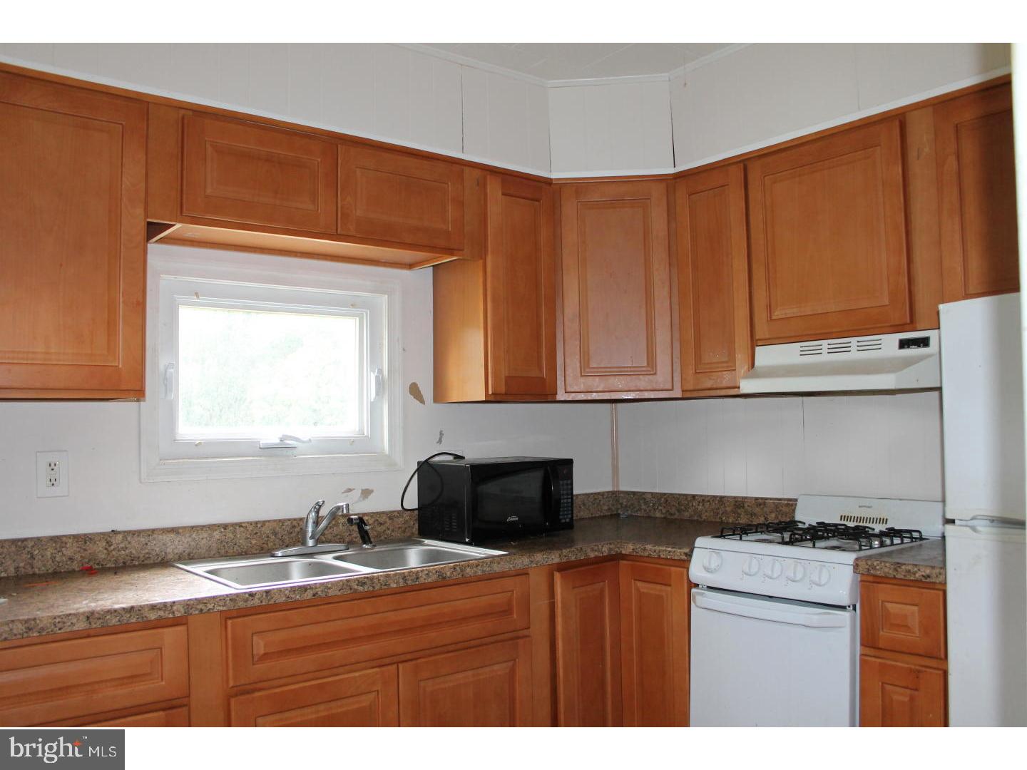 1817 Pennington Road Trenton, NJ 08618 - Photo 9 of 21 Kitchen