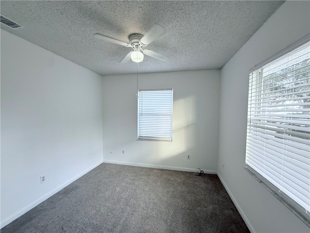 224 Georgia Street Vero Beach, FL 32962 - Photo 14 of 23 an empty room with a window