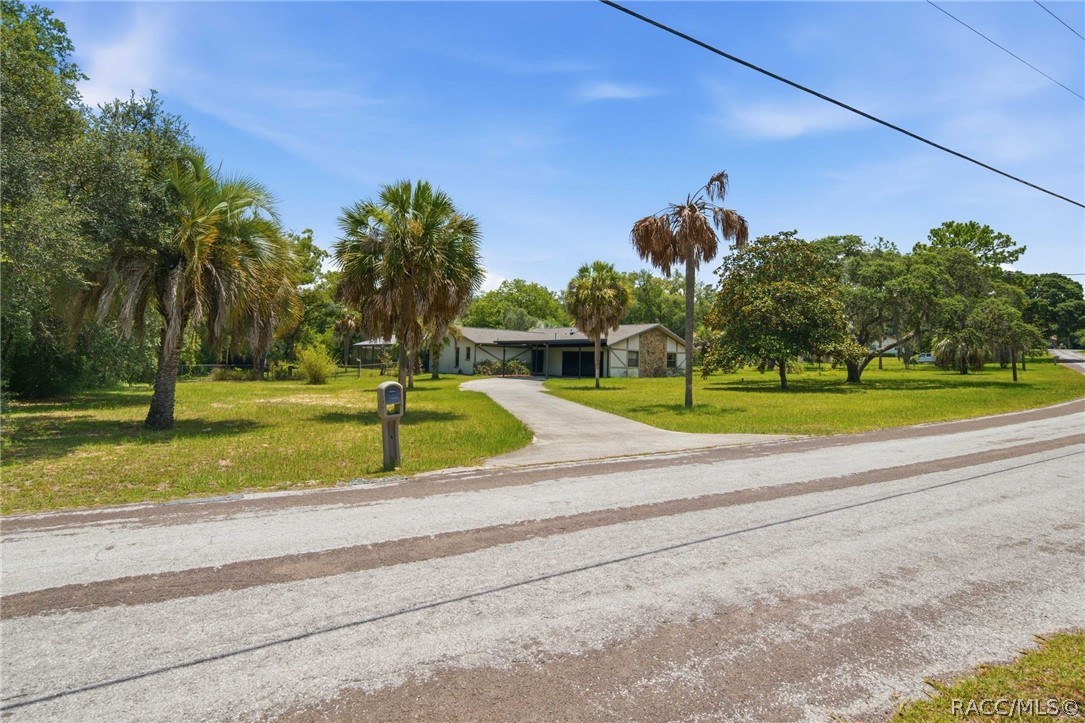 385 North Cornish Point Lecanto, FL 34461 - Photo 3 of 65