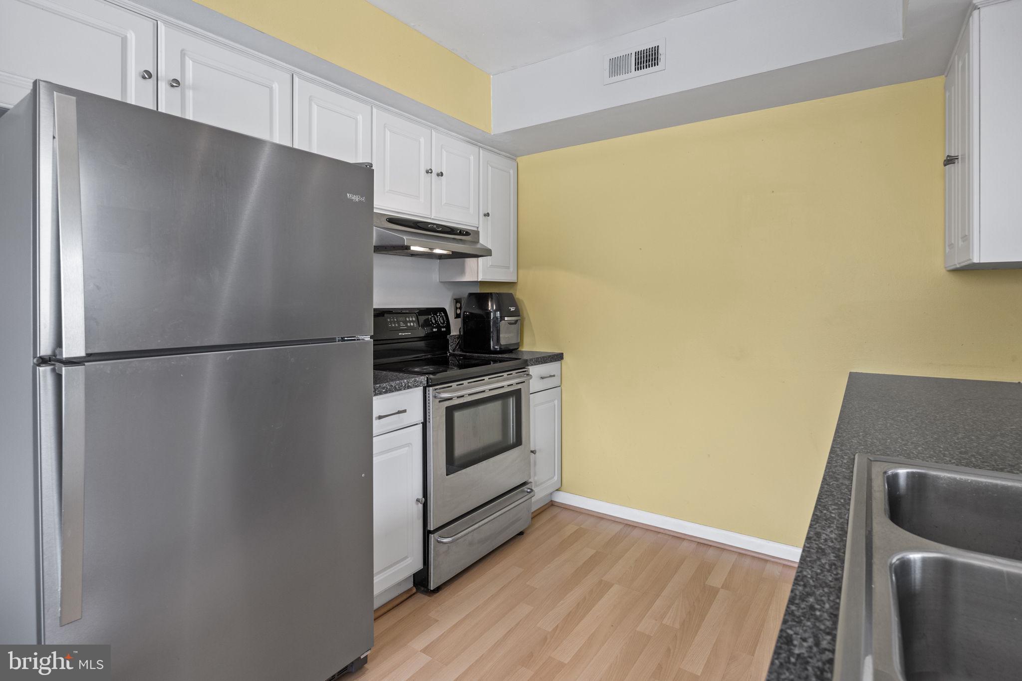 1212 Roberts Way Voorhees, NJ 08043 - Photo 10 of 29