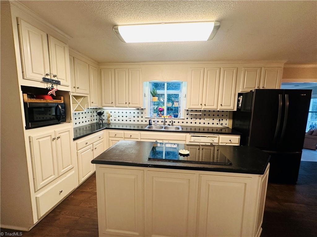 113 Royal Road Jamestown, NC 27282 - Photo 10 of 21 Gallery Image 10
