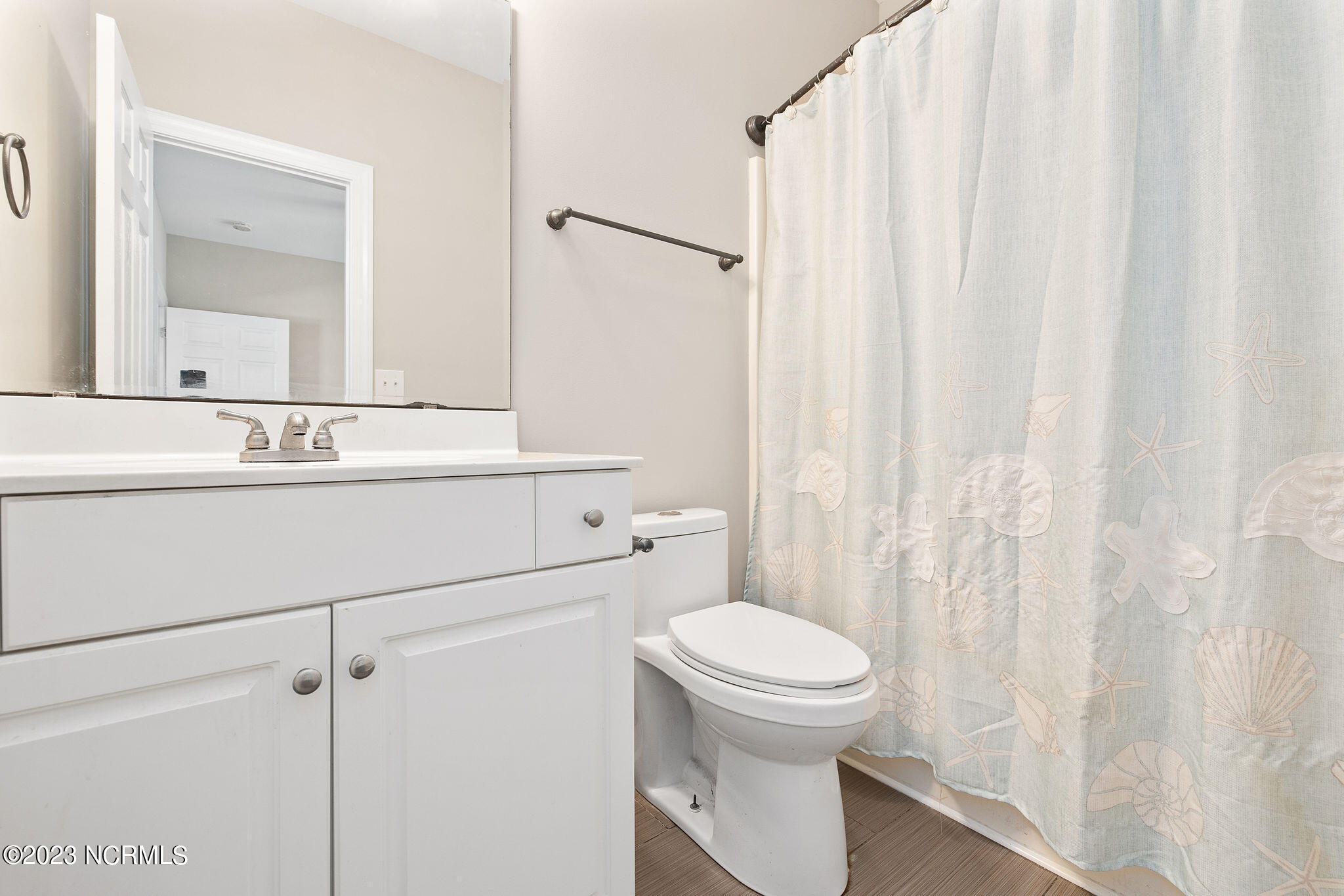 408 Risley Road Carolina Beach, NC 28428 - Photo 16 of 38 Primary Bathroom