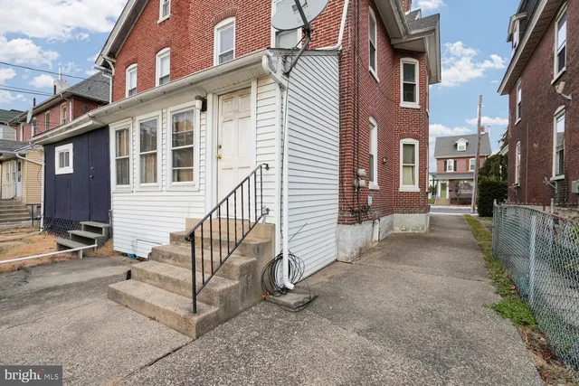 $359,900 | 174 East Main Street, Lansdale, PA 19446