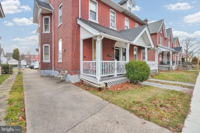 $359,900 | 174 East Main Street, Lansdale, PA 19446