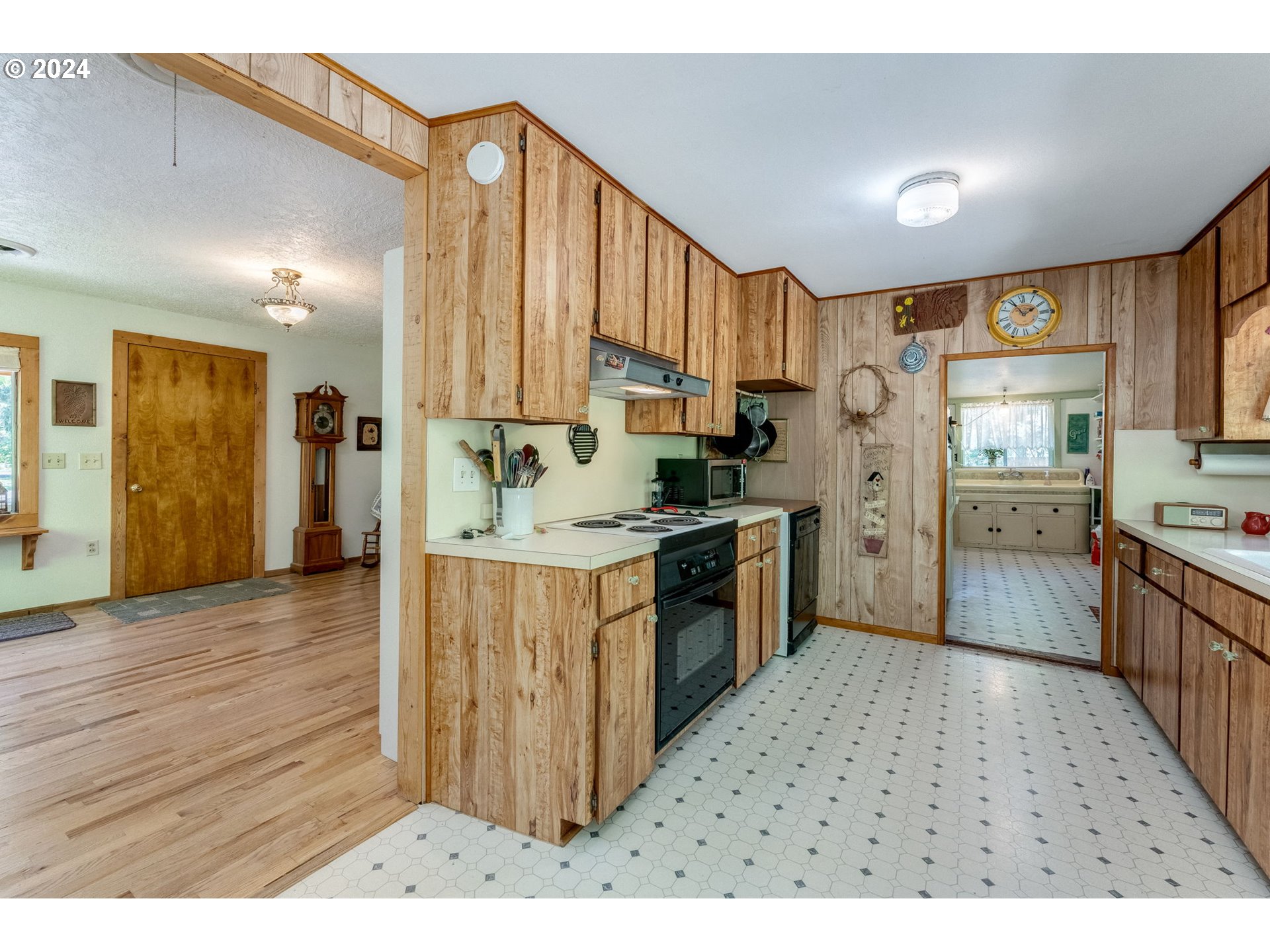31852 South Shady Dell Road Molalla, OR 97038 - Photo 14 of 42 Gallery Image 14