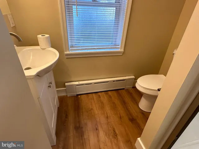 $1,450 | 608 DeKalb Street, Unit 2, Bridgeport, PA 19405