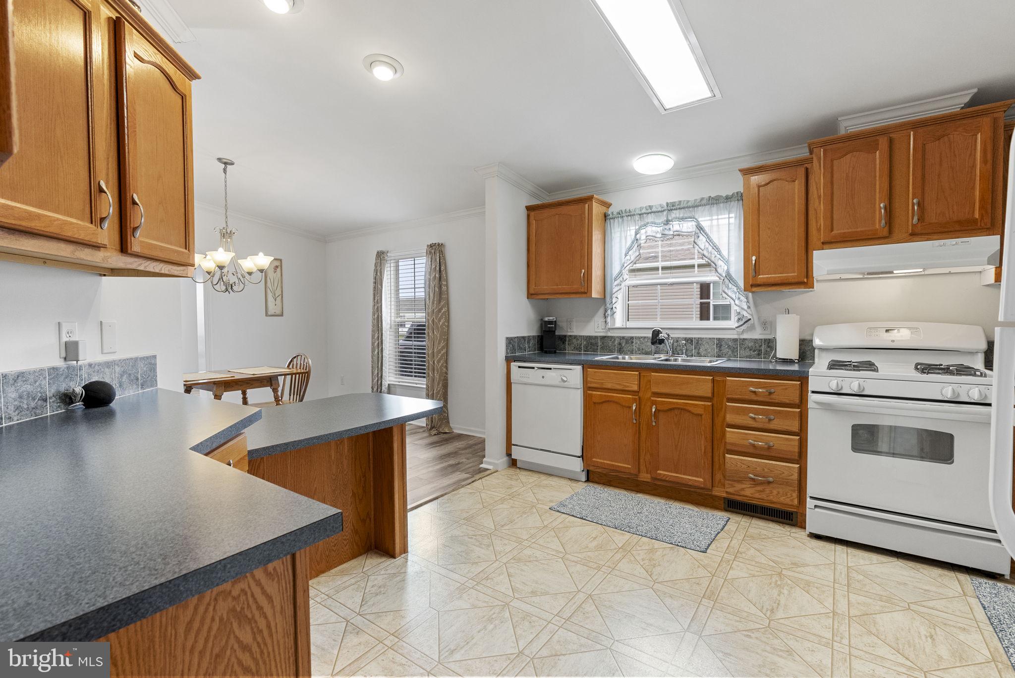 86 Westin Road Douglassville, PA 19518 - Photo 20 of 42 Kitchen