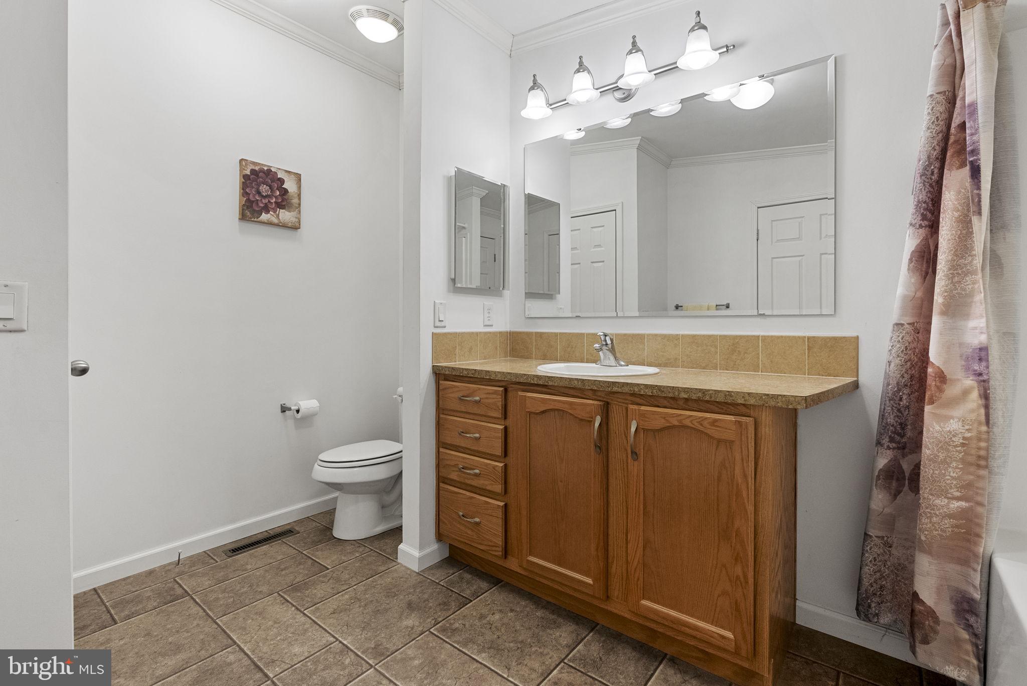 86 Westin Road Douglassville, PA 19518 - Photo 28 of 42 Primary Bathroom