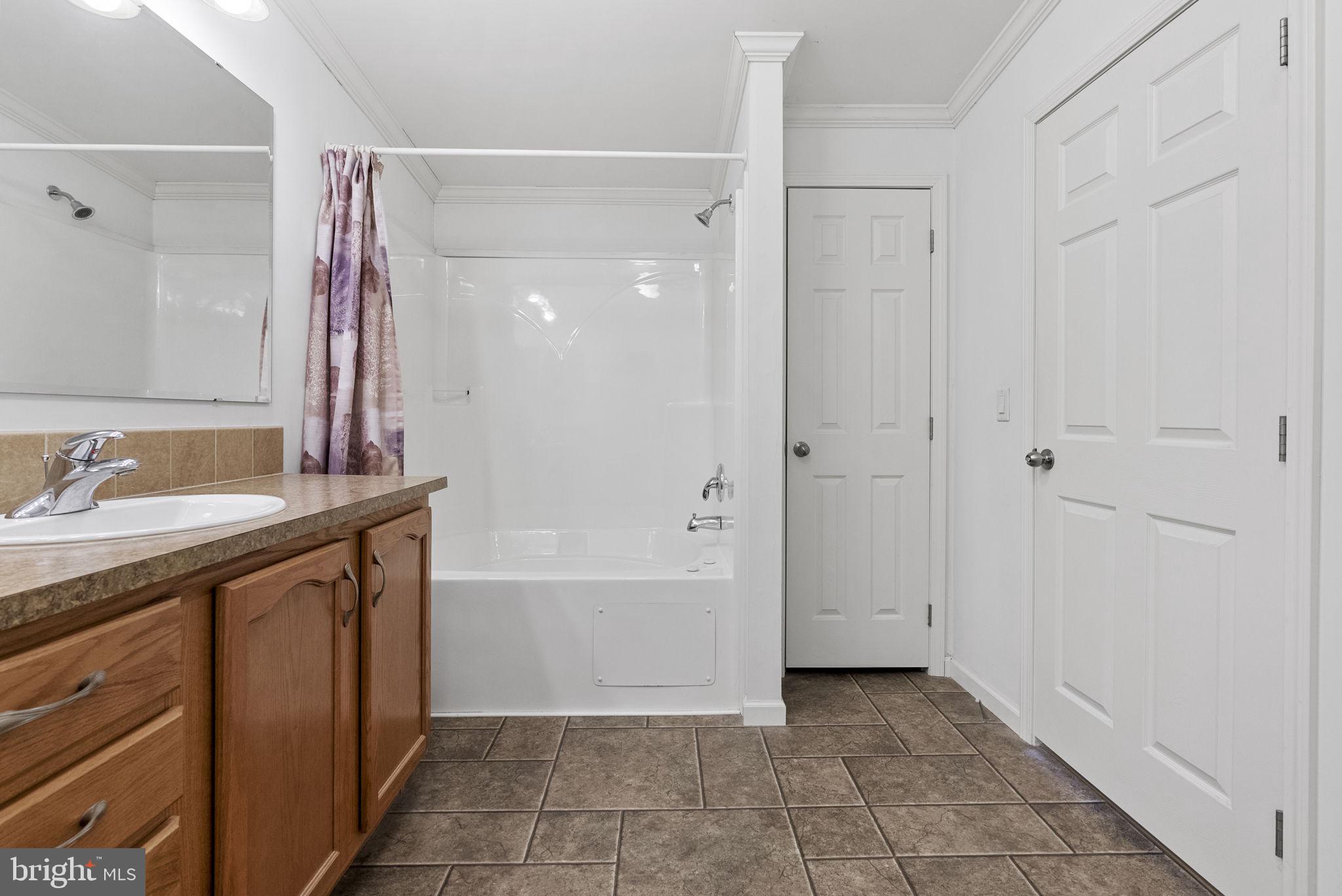 86 Westin Road Douglassville, PA 19518 - Photo 29 of 42 Primary Bathroom