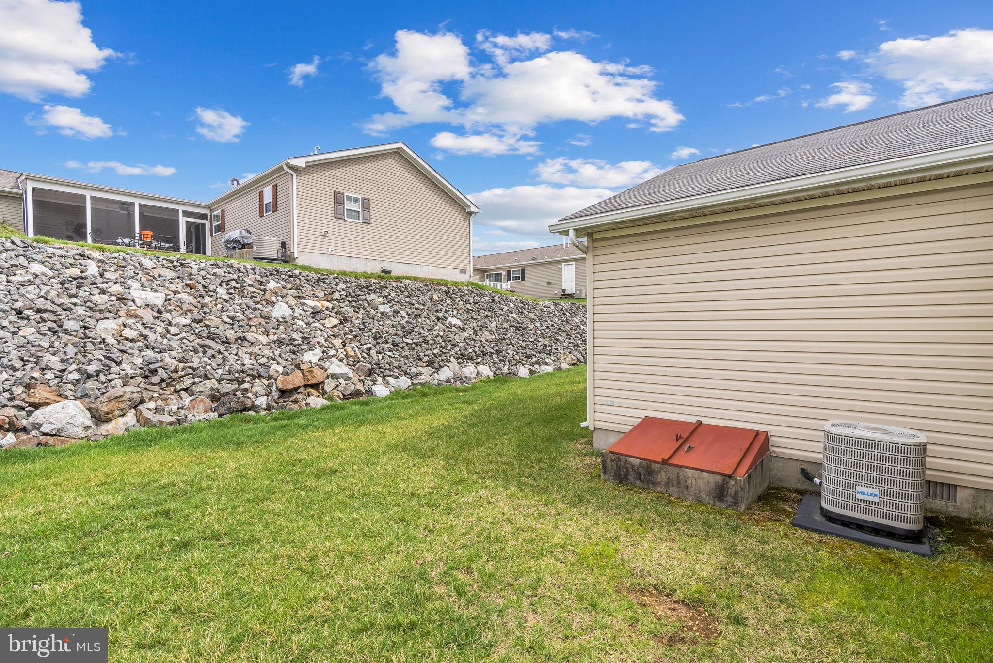 86 Westin Road Douglassville, PA 19518 - Photo 34 of 42 Side of Property
