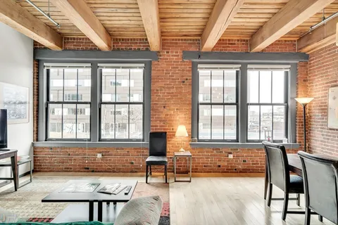 $769,000 | 9 West Broadway, Unit 514, Boston, MA 02127