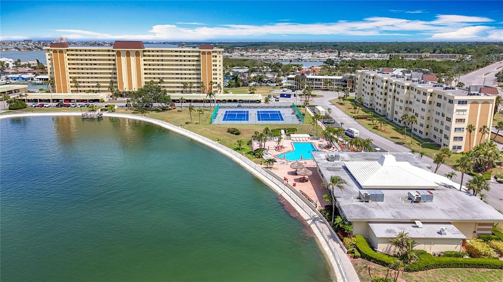 4725 Cove Circle, Unit 908 St. Petersburg, FL 33708 - Photo 42 of 61