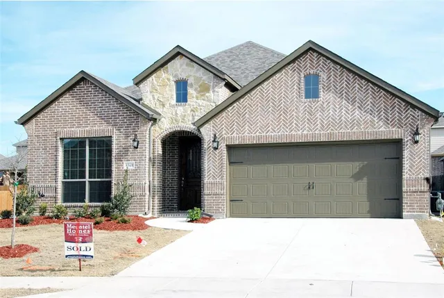 $2,500 | 8369 Blue Periwinkle Lane, Fort Worth, TX 76123