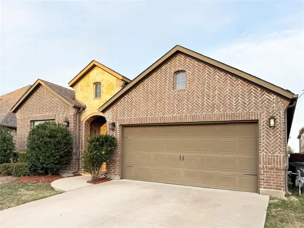 $2,500 | 8369 Blue Periwinkle Lane, Fort Worth, TX 76123