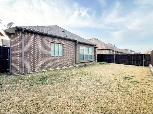 $2,500 | 8369 Blue Periwinkle Lane, Fort Worth, TX 76123