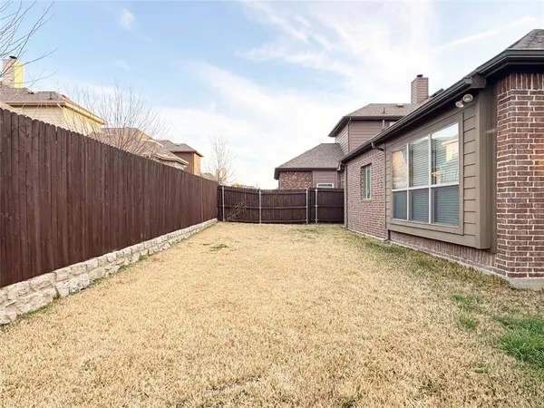 $2,500 | 8369 Blue Periwinkle Lane, Fort Worth, TX 76123