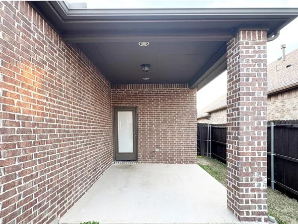 $2,500 | 8369 Blue Periwinkle Lane, Fort Worth, TX 76123