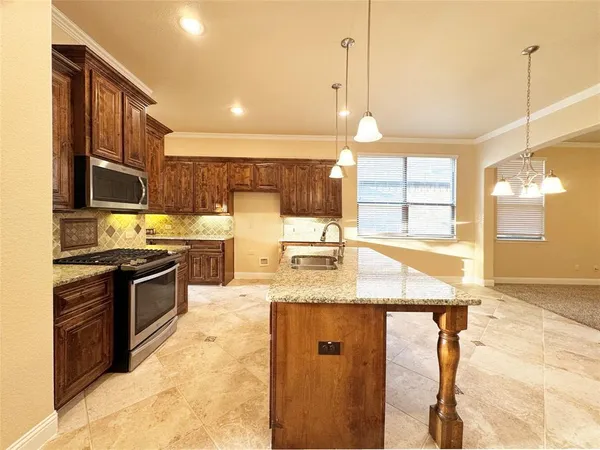 $2,500 | 8369 Blue Periwinkle Lane, Fort Worth, TX 76123