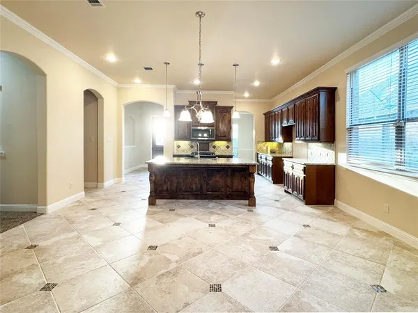 $2,500 | 8369 Blue Periwinkle Lane, Fort Worth, TX 76123