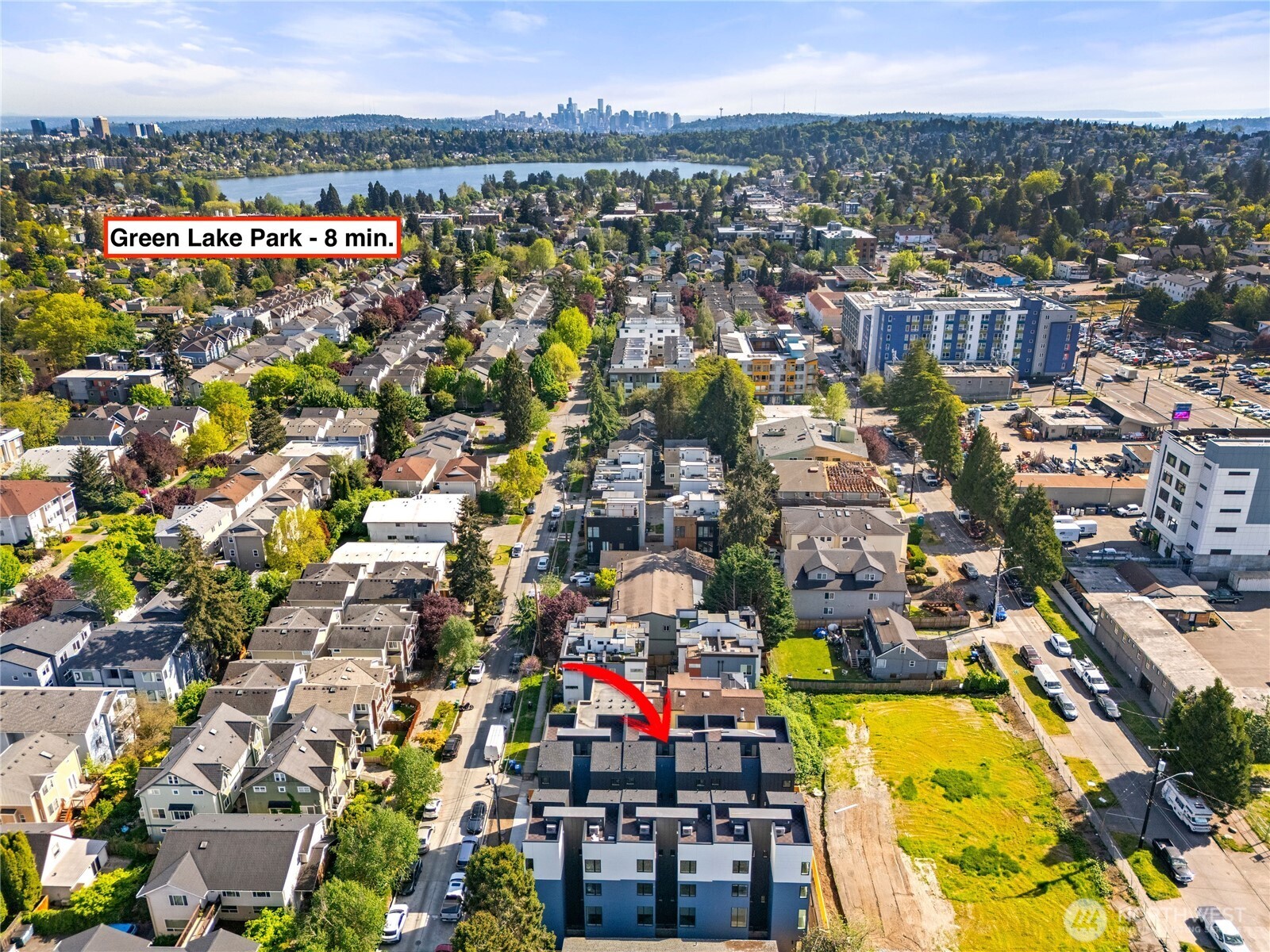 8849 Midvale Avenue North, Unit F Seattle, WA 98103 - Photo 31 of 34
