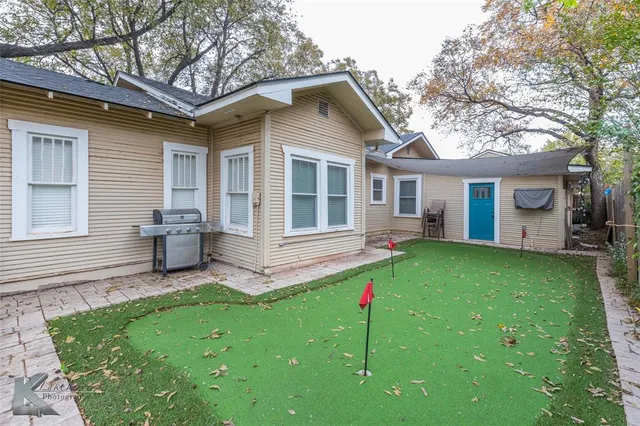 $299,900 | 2231 South 8th Street, Abilene, TX 79605