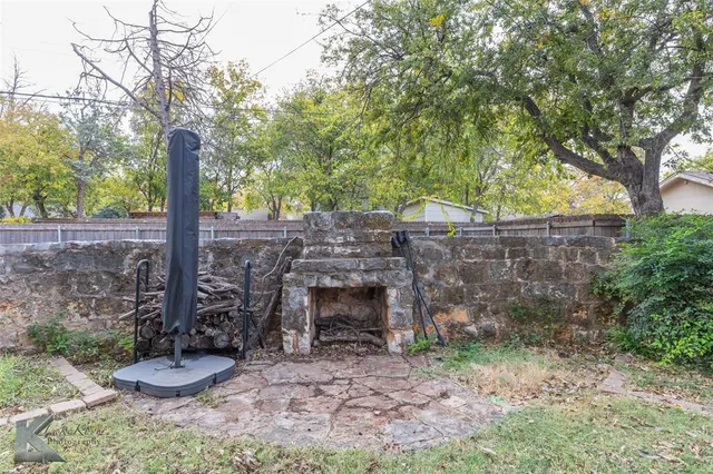 $299,900 | 2231 South 8th Street, Abilene, TX 79605