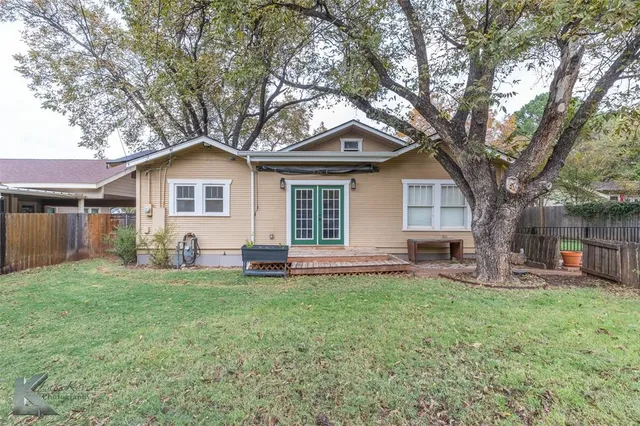 $299,900 | 2231 South 8th Street, Abilene, TX 79605