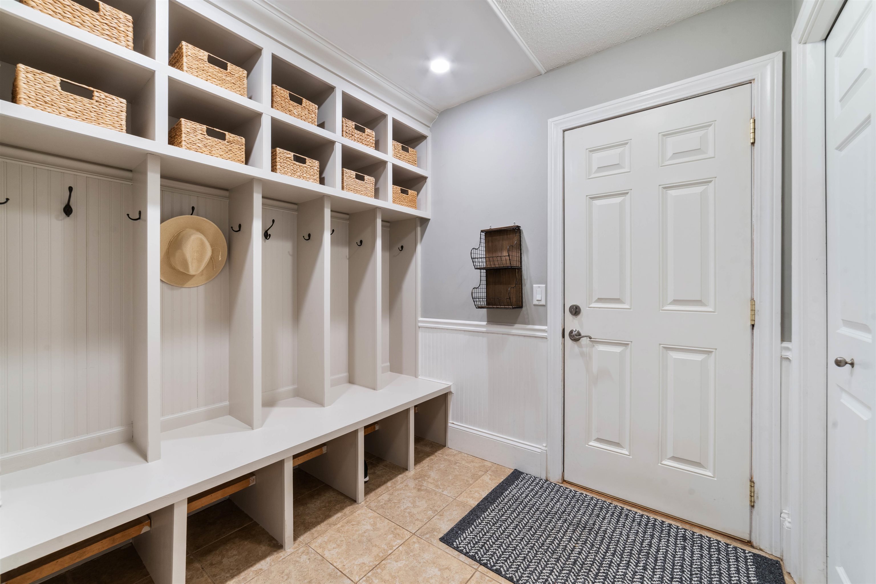 4283 Birch Valley Road Hermantown, MN 55811 - Photo 27 of 48 Large Mudroom off Attached Garage