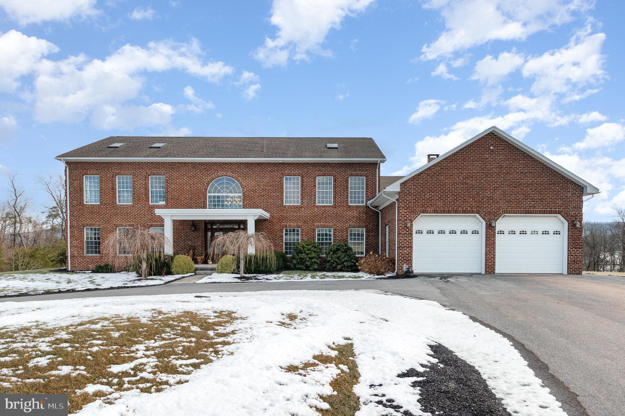 14 Faculty Road Duncannon, PA 17020 - Photo 2 of 62 a front view of a house with a yard