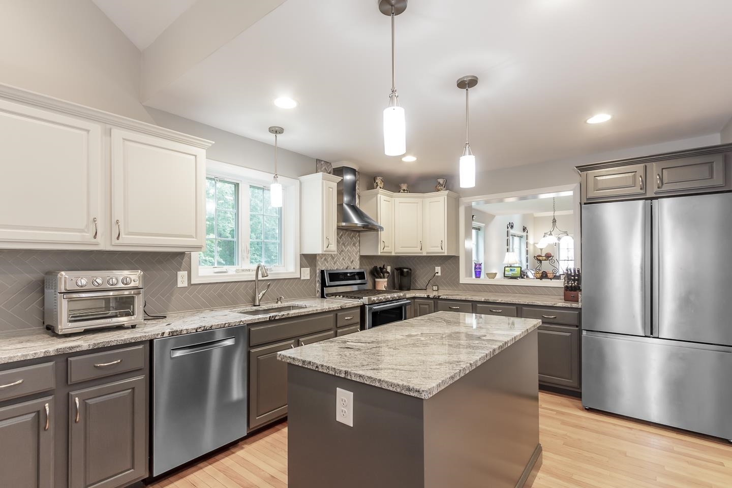 31 Arbor Circle Litchfield, NH 03052 - Photo 24 of 33