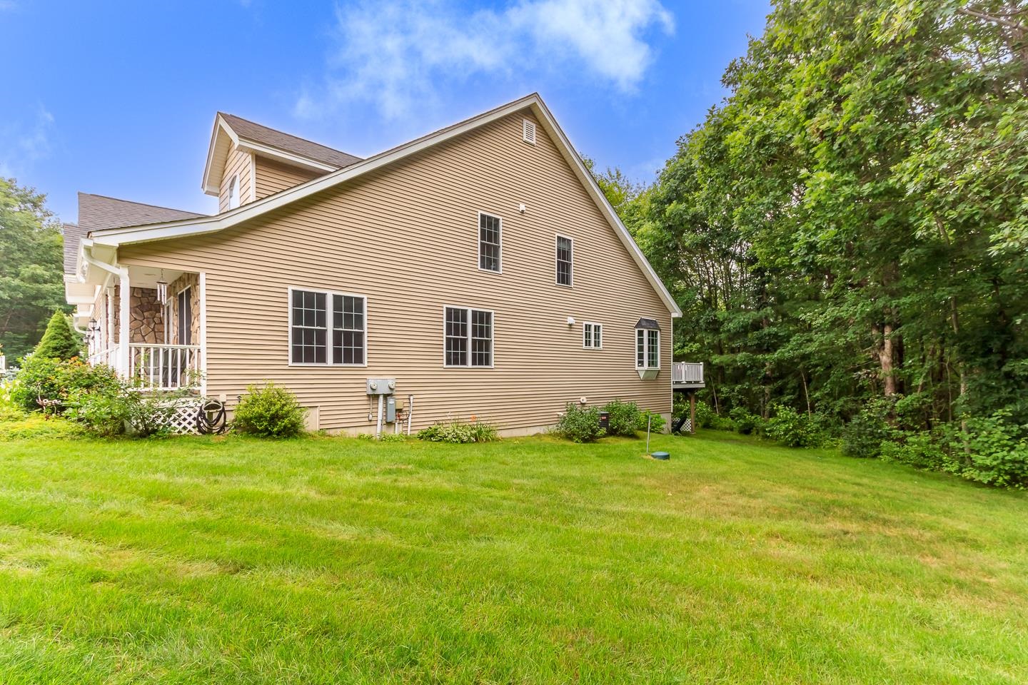 31 Arbor Circle Litchfield, NH 03052 - Photo 26 of 33