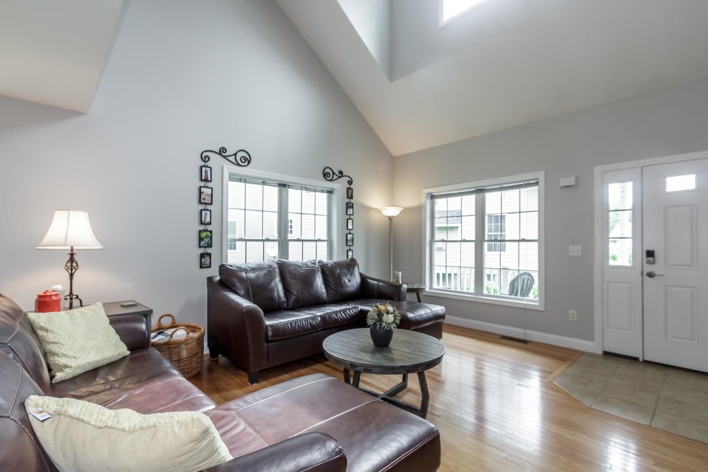 31 Arbor Circle Litchfield, NH 03052 - Photo 5 of 33