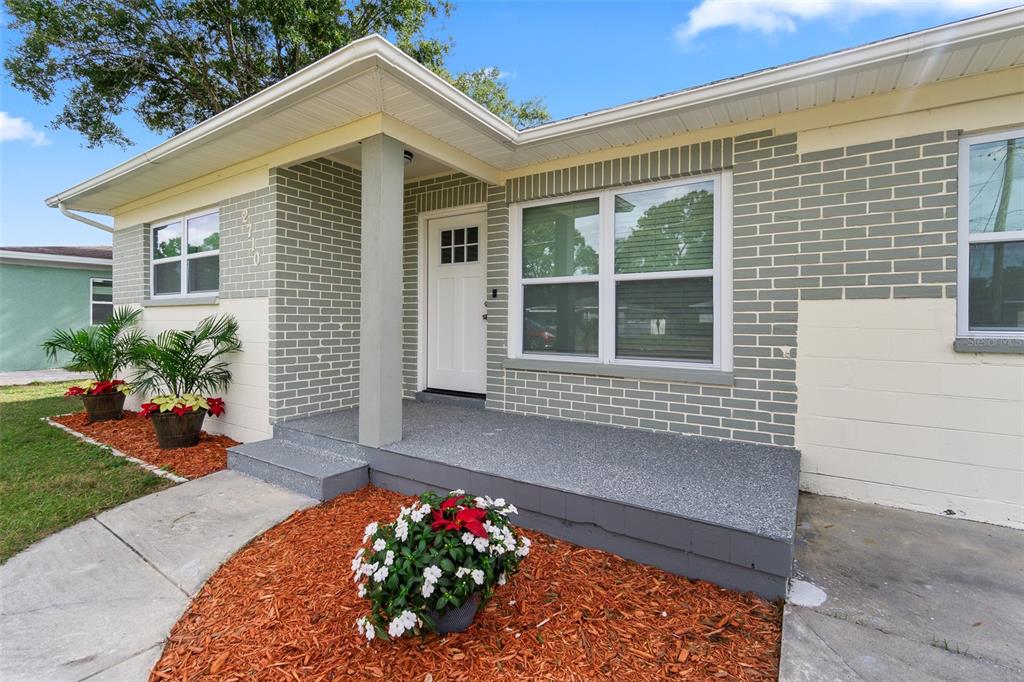 2710 West Nassau Street Tampa, FL 33607 - Photo 2 of 24
