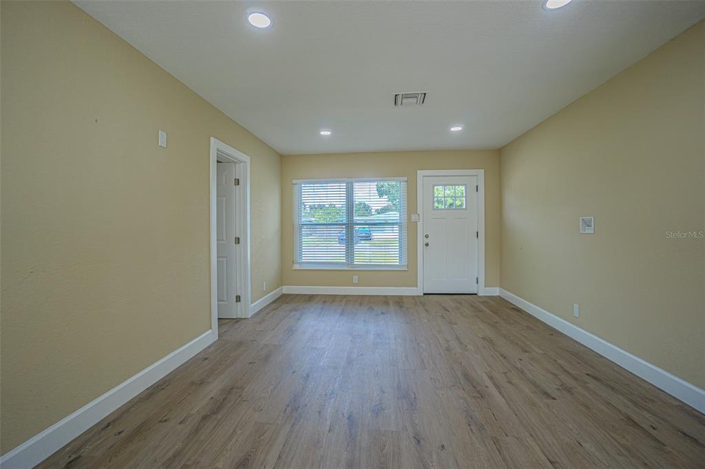 2710 West Nassau Street Tampa, FL 33607 - Photo 3 of 24