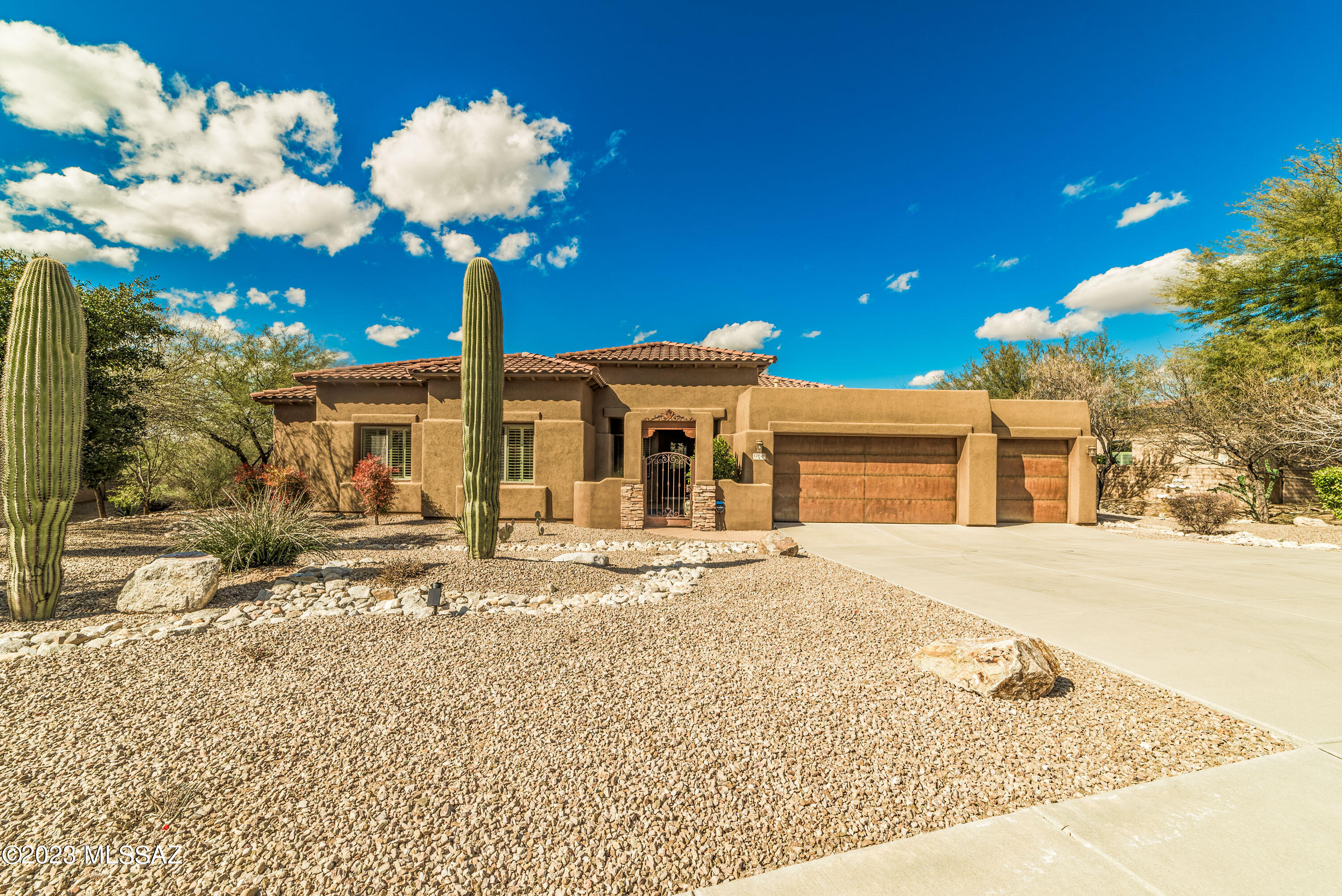 12655 North Yellow Bird Road Tucson, AZ 85755 - Photo 2 of 49