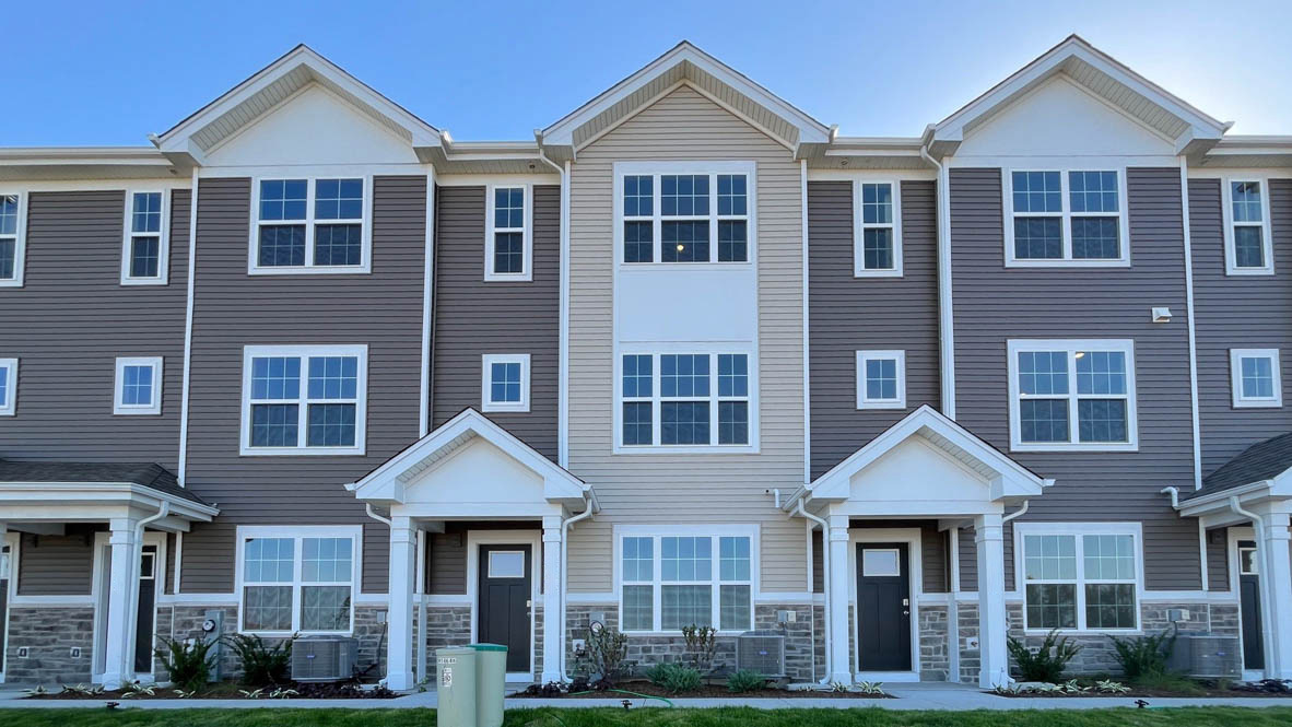 2706 Arrowhead Drive Pingree Grove, IL 60140 - Photo 1 of 40