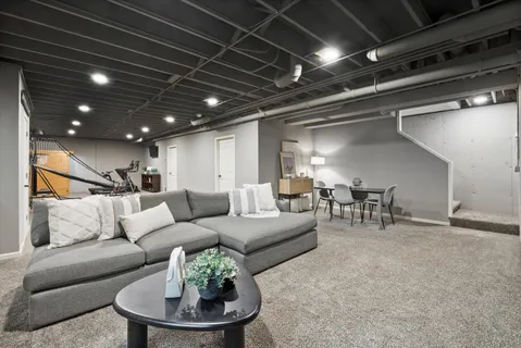 $724,900 | 723 Branson Drive, Batavia, IL 60510