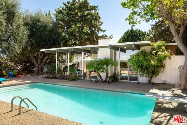 $10,000 | 4965 Calvin Avenue, Tarzana, CA 91356